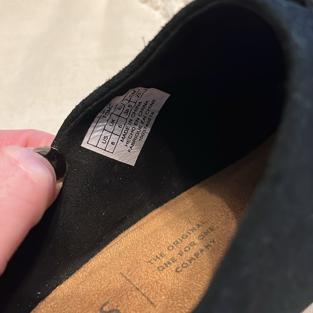 TOMS Leila black suede tassel mules size 8 LIKE NEW - Picture 7 of 10